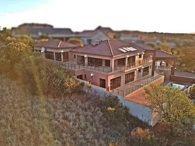 7 Bedroom House For Sale in Bloemfontein - zh1Y.webp