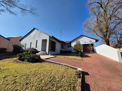 4 Bedroom House For Sale in Secunda - CWtf.webp