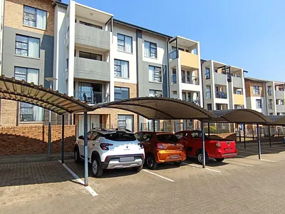 2 Bedroom Apartment For Sale in Centurion - 8MFB.webp