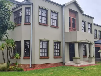 4 Bedroom House For Sale in Secunda - eTRB.webp