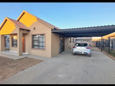 3 Bedroom House For Sale in Bloemfontein - img