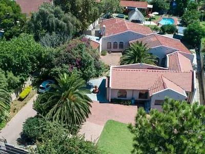 10 Bedroom House For Sale in Sandton - img