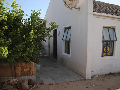 3 Bedroom House For Sale in Macassar - oDoC.webp