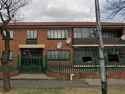 3 Bedroom Apartment For Sale in Johannesburg - oY82.webp