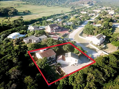 6 Bedroom House For Sale in Port Elizabeth - fzPc.webp