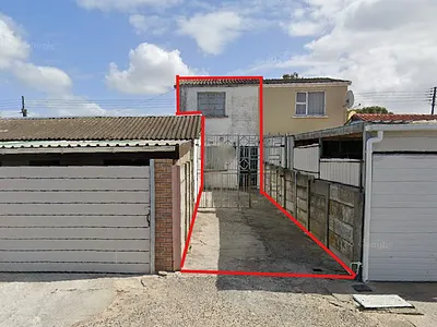 3 Bedroom House For Sale in Cape Town - k2oF.webp