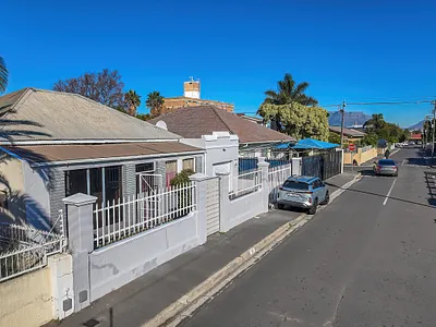 2 Bedroom House For Sale in Parow - udjN.webp