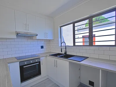 2 Bedroom House For Sale in Bellville - 1I9Z.webp