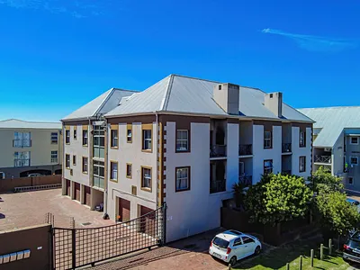 3 Bedroom Apartment For Sale in Durbanville - 31Ds.webp