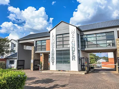 2 Bedroom Apartment For Sale in Pretoria - UCQh.webp