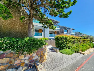 3 Bedroom Apartment For Sale in Cape Town - img
