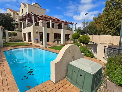 2 Bedroom Townhouse To Rent in Sandton - r7aU.webp