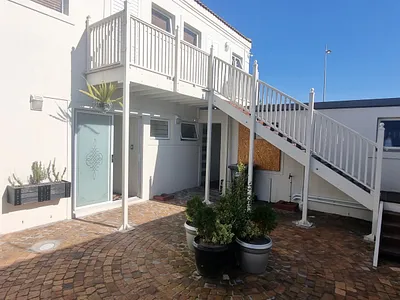2 Bedroom Apartment To Rent in Cape Town - 7A28.webp