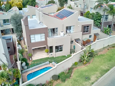 4 Bedroom House For Sale in Sandton - J2jq.webp