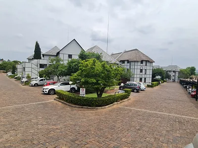 2 Bedroom Townhouse To Rent in Sandton - img