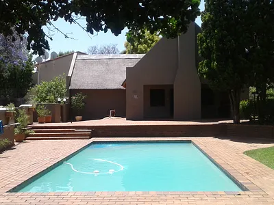 2 Bedroom Townhouse For Sale in Sandton - img