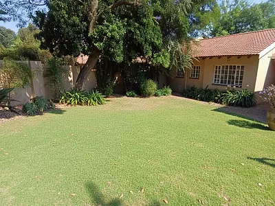 3 Bedroom House To Rent in Sandton - E2x7.webp