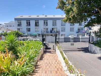 2 Bedroom Apartment To Rent in Cape Town - d2Ot.webp