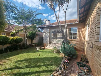 3 Bedroom Townhouse To Rent in Centurion - img