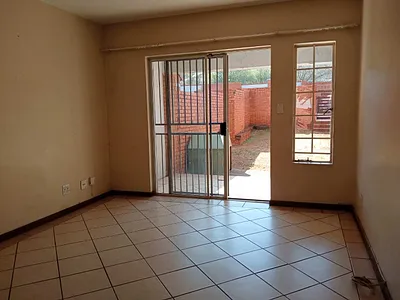 2 Bedroom Townhouse To Rent in Centurion - img