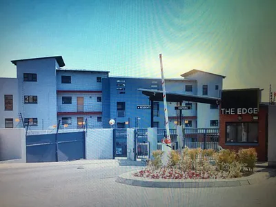3 Bedroom Apartment For Sale in Midrand - ob9X.webp