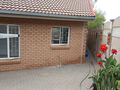 2 Bedroom Apartment To Rent in Centurion - 2PUd.webp