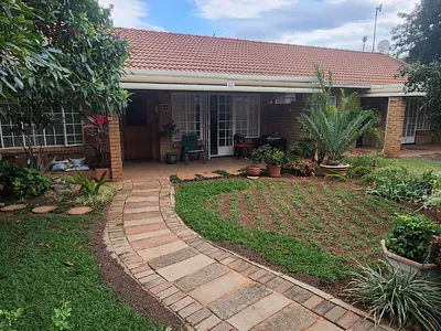 1 Bedroom Townhouse For Sale in Bela Bela - 06lo.webp