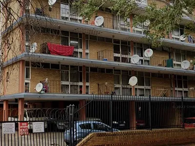 3 Bedroom Apartment For Sale in Pretoria - img