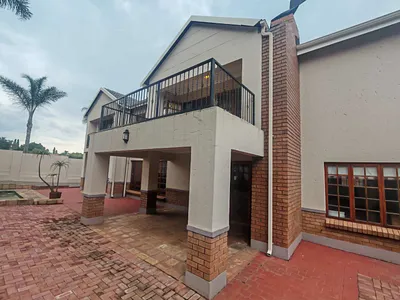 5 Bedroom House For Sale in Centurion - img