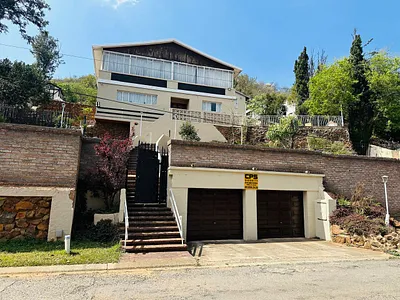 4 Bedroom House For Sale in Johannesburg - img