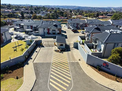 2 Bedroom Apartment For Sale in Johannesburg - img