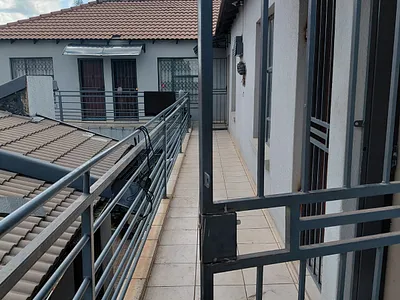 1 Bedroom Apartment To Rent in Kempton Park - img