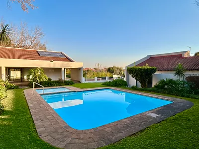 2 Bedroom Townhouse For Sale in Sandton - img