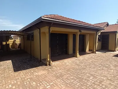 3 Bedroom House For Sale in Marble Hall - Lxng.webp