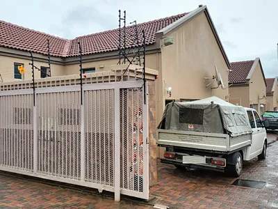 54 Bedroom Apartment For Sale in Polokwane - cowZ.webp
