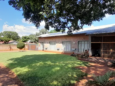 3 Bedroom House For Sale in Mookgopong - EpUV.webp