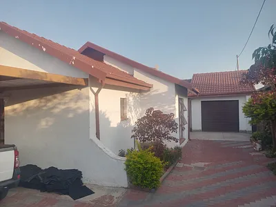 3 Bedroom House For Sale in Polokwane - pP42.webp