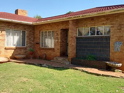 3 Bedroom House For Sale in Springs - 38c2.webp