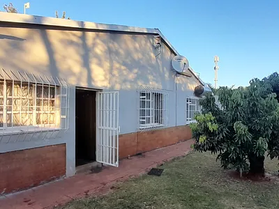 4 Bedroom House For Sale in Mokopane - w15j.webp