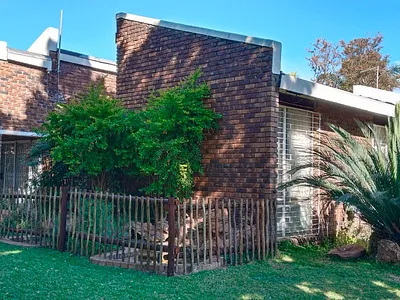 4 Bedroom House For Sale in Polokwane - t5NZ.webp