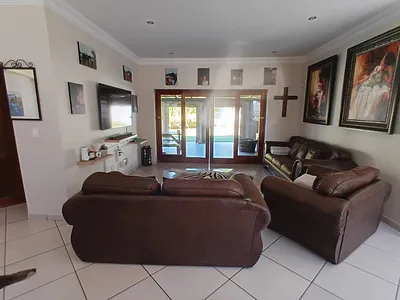 3 Bedroom House For Sale in Groblersdal - 7yw1.webp
