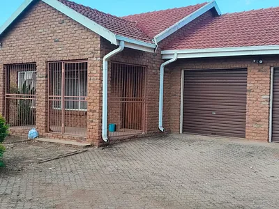 3 Bedroom House For Sale in Polokwane - img