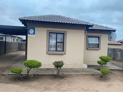 2 Bedroom House For Sale in Polokwane - IqeJ.webp