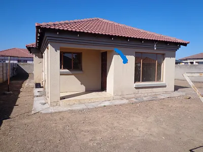 3 Bedroom House For Sale in Mahlako-A-Phahla Gardens, Polokwane - VDDr.webp