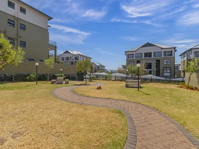 2 Bedroom Apartment For Sale in Midrand - qIza.webp