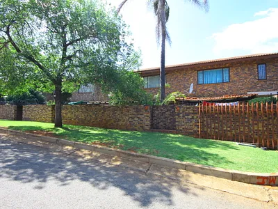 3 Bedroom Apartment For Sale in Randburg - img