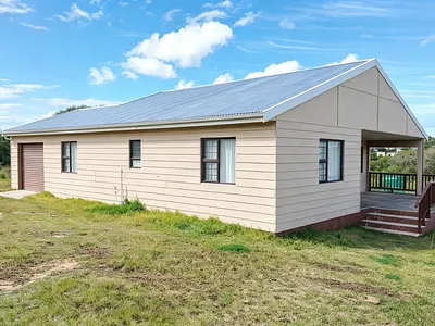 2 Bedroom House For Sale in Bathurst - img