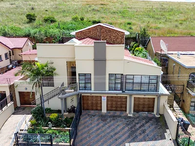 5 Bedroom House For Sale in Centurion - img