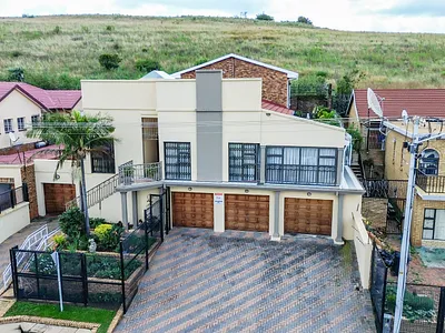 5 Bedroom House For Sale in Centurion - img