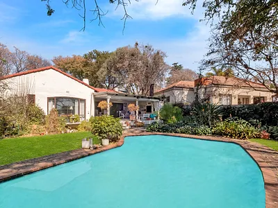 4 Bedroom House For Sale in Sandton - 7dS2.webp